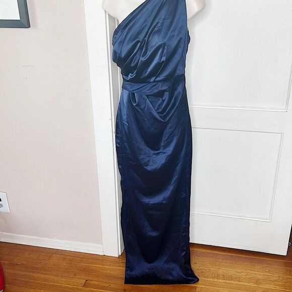 Petal & Pup NADIA ONE SHOULDER MAXI DRESS NAVY Nwot Size 2 - Picture 2 of 8